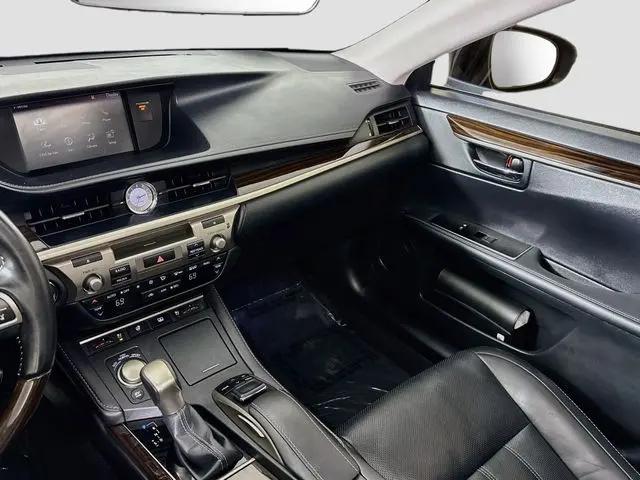 2017 Lexus ES 300h ES 300h