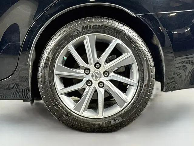 2017 Lexus ES 300h ES 300h