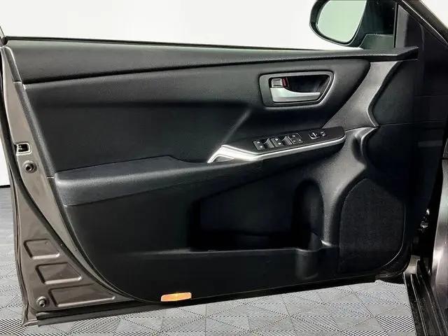 2016 Toyota Camry XLE