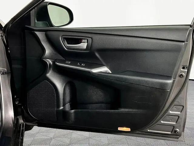 2016 Toyota Camry XLE
