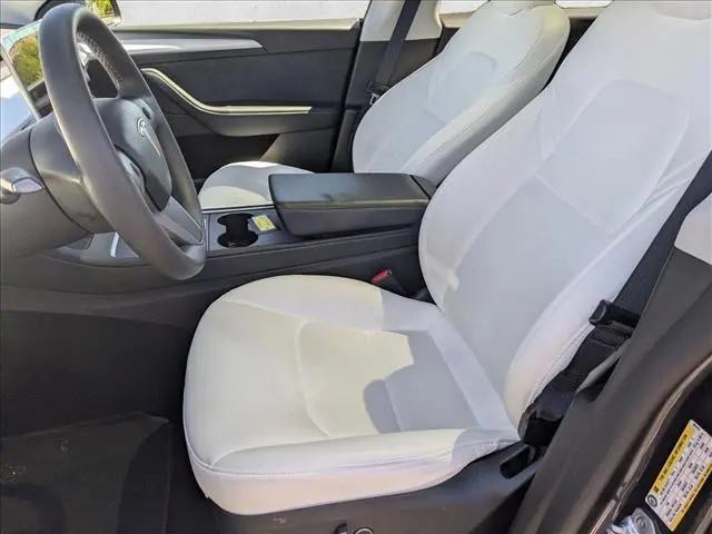 2024 Tesla Model Y Long Range Single Motor Rear-Wheel Drive