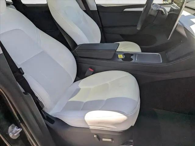 2024 Tesla Model Y Long Range Single Motor Rear-Wheel Drive