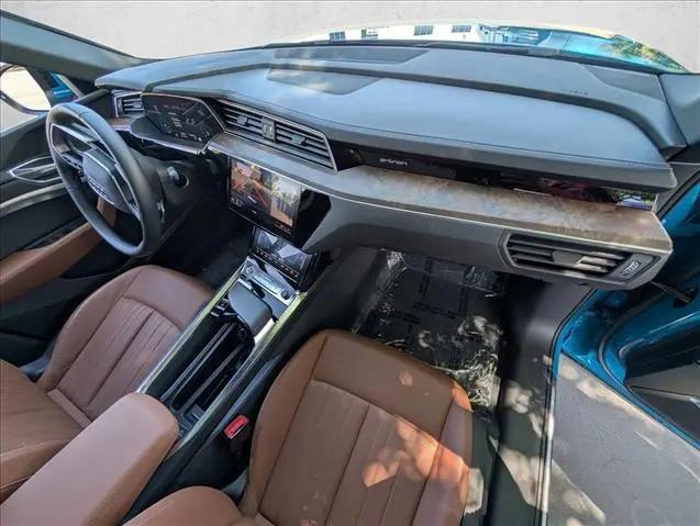 2019 Audi e-tron Premium Plus