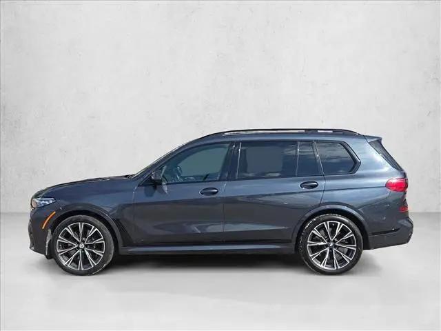 2022 BMW X7 M50i