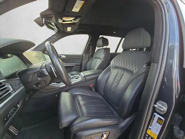2022 BMW X7 M50i