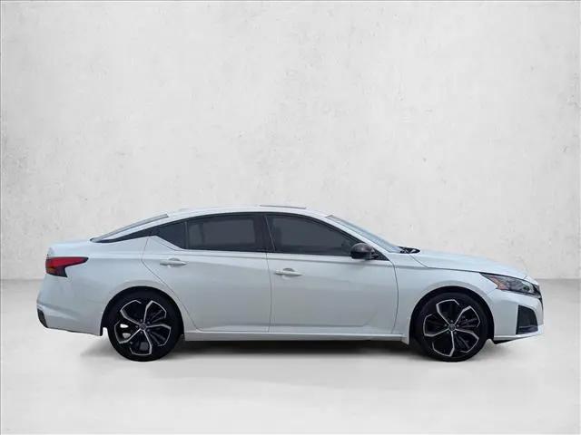 2023 Nissan Altima SR FWD