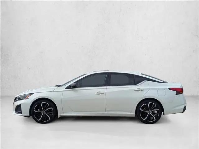 2023 Nissan Altima SR FWD