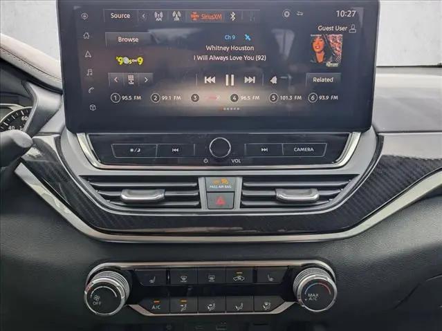 2023 Nissan Altima SR FWD