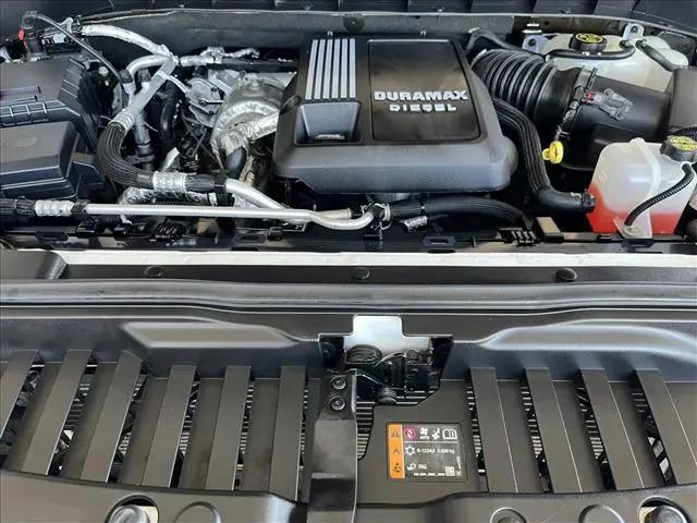 2021 Chevrolet Silverado 1500 4WD Crew Cab Short Bed RST