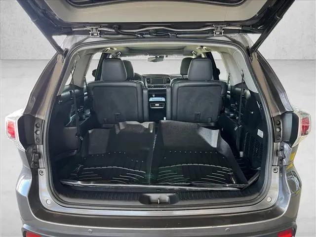 2016 Toyota Highlander Limited Platinum V6