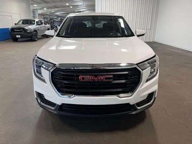 2024 GMC Terrain FWD SLE