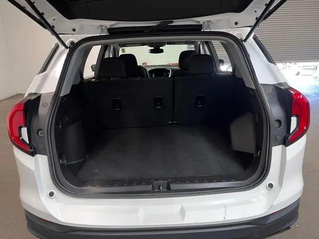 2024 GMC Terrain FWD SLE