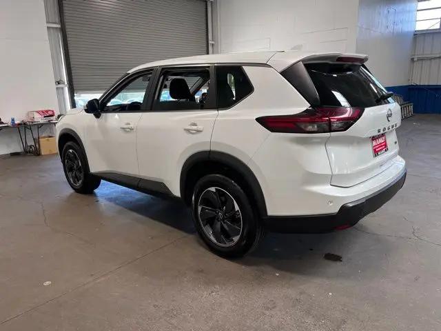 2024 Nissan Rogue SV FWD