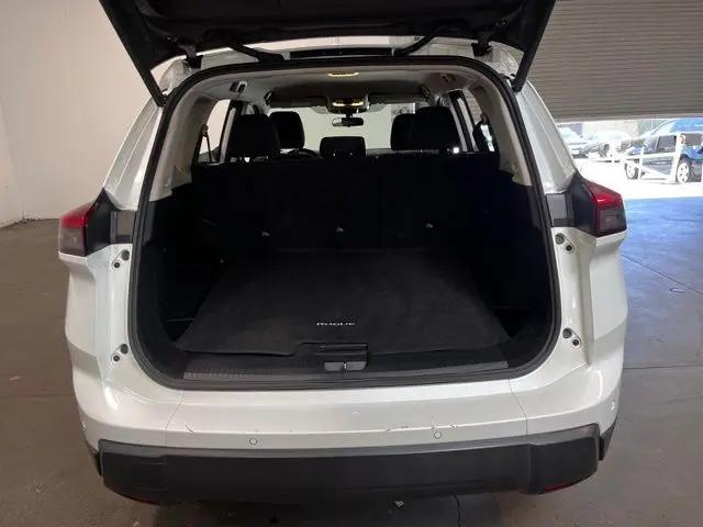 2024 Nissan Rogue SV FWD