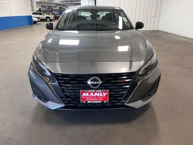 2023 Nissan Altima SR FWD