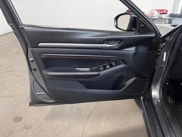 2023 Nissan Altima SR FWD