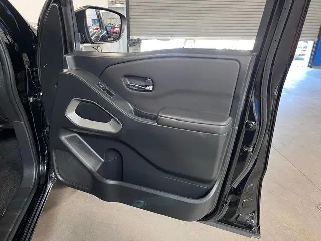 2024 Nissan Frontier Crew Cab SV 4x4