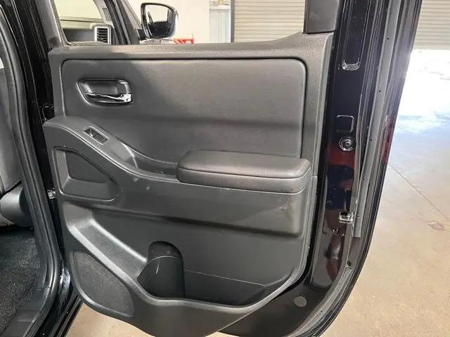 2024 Nissan Frontier Crew Cab SV 4x4