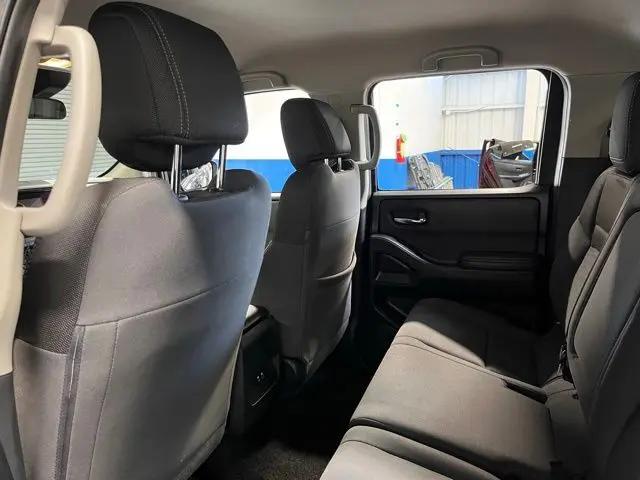 2024 Nissan Frontier Crew Cab SV 4x4