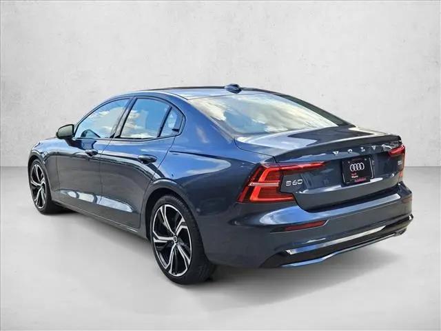 2024 Volvo S60 B5 Core Dark Theme