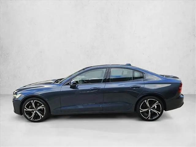 2024 Volvo S60 B5 Core Dark Theme