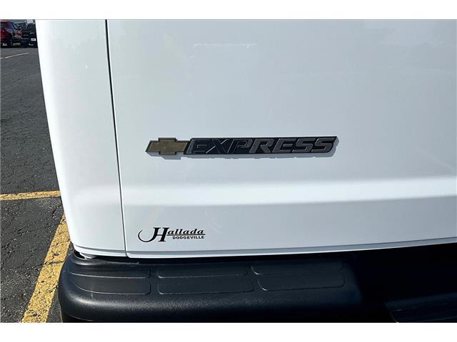 2026 Chevrolet Express Cargo Van 2500 Extended Wheelbase, WT, RWD