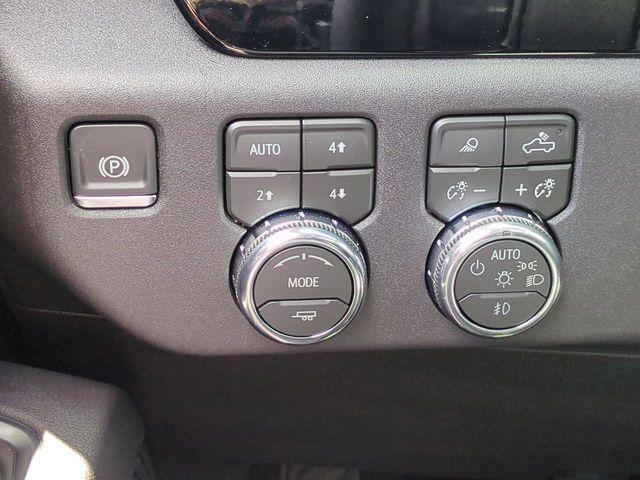 2026 GMC Sierra 3500HD Crew Cab, Long Bed, SLT Dual Rear Wheel, 4WD