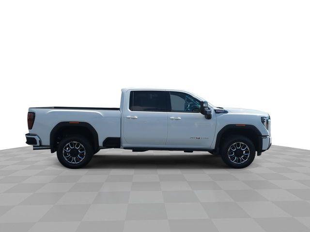 2026 GMC Sierra 2500HD Crew Cab, Standard Bed, AT4, 4WD
