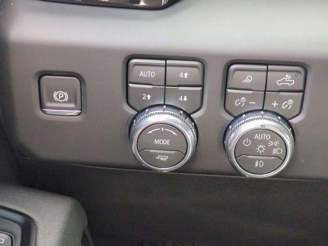 2026 GMC Sierra 2500HD Crew Cab, Standard Bed, AT4, 4WD