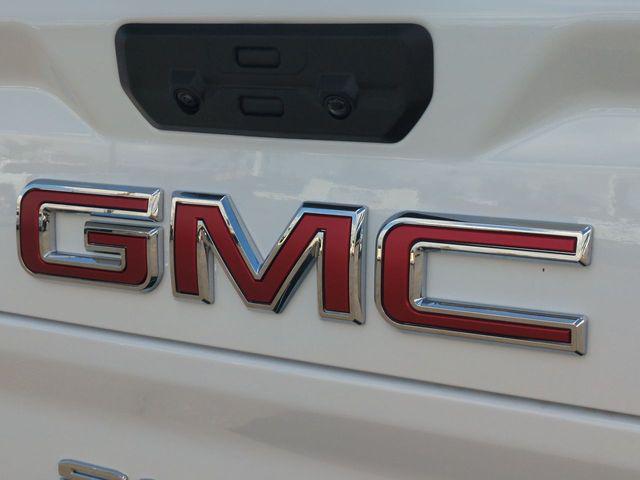 2026 GMC Sierra 2500HD Crew Cab, Standard Bed, AT4, 4WD
