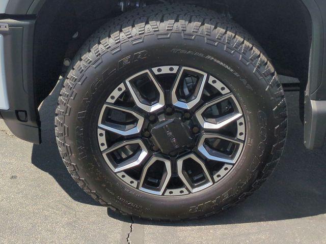 2026 GMC Sierra 2500HD Crew Cab, Standard Bed, AT4, 4WD