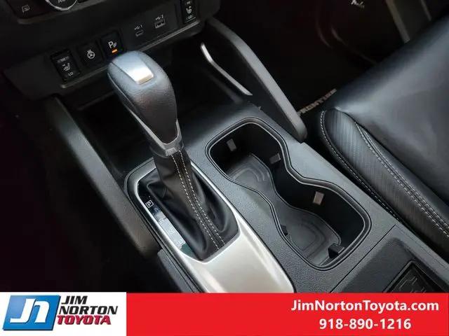 2025 Nissan Frontier Crew Cab SL 4x4