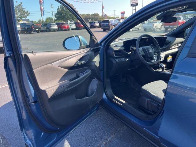 2026 Buick NV Preferred FWD
