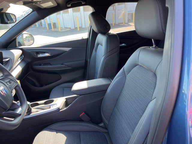 2026 Buick NV Preferred FWD