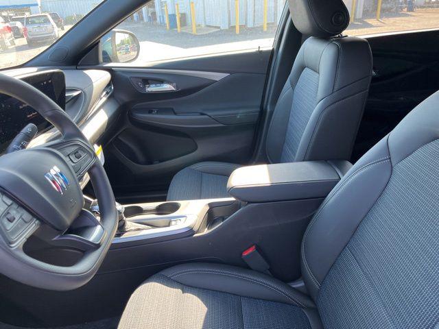 2026 Buick NV Preferred FWD