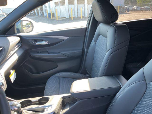 2026 Buick NV Preferred FWD