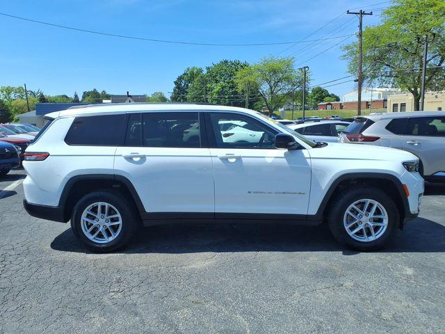 2022 Jeep Grand Cherokee L Laredo 4x4