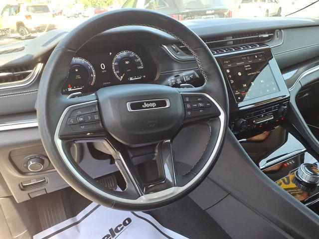 2022 Jeep Grand Cherokee L Laredo 4x4