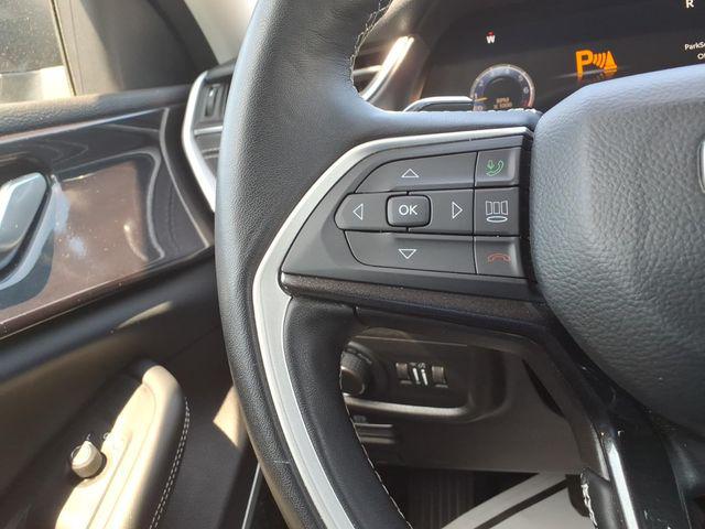 2022 Jeep Grand Cherokee L Laredo 4x4