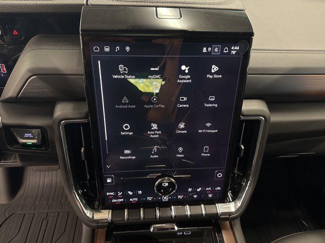 2026 GMC Yukon 4WD Denali