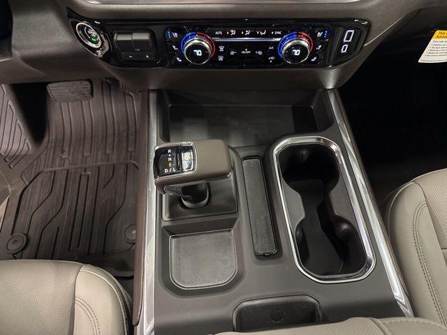 2026 GMC Sierra 1500 Crew Cab, Short Bed, SLT, 4WD