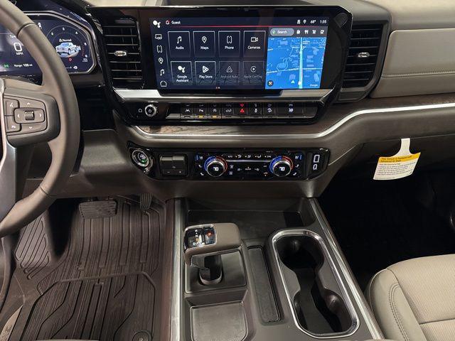 2026 GMC Sierra 1500 Crew Cab, Short Bed, SLT, 4WD