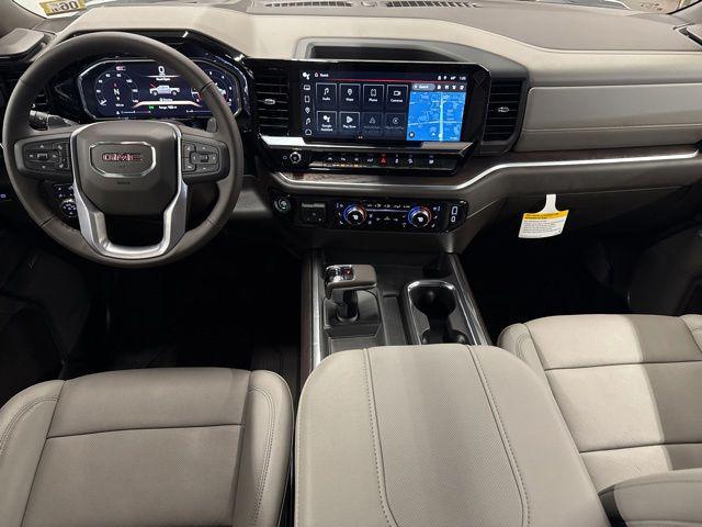 2026 GMC Sierra 1500 Crew Cab, Short Bed, SLT, 4WD