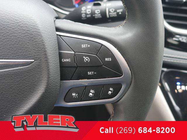 2023 Chrysler Pacifica Hybrid Touring L