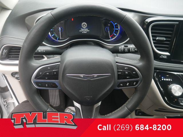 2023 Chrysler Pacifica Hybrid Touring L