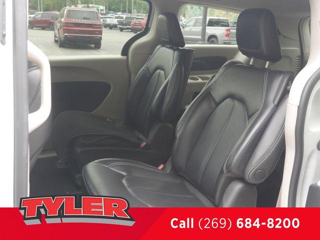 2023 Chrysler Pacifica Hybrid Touring L
