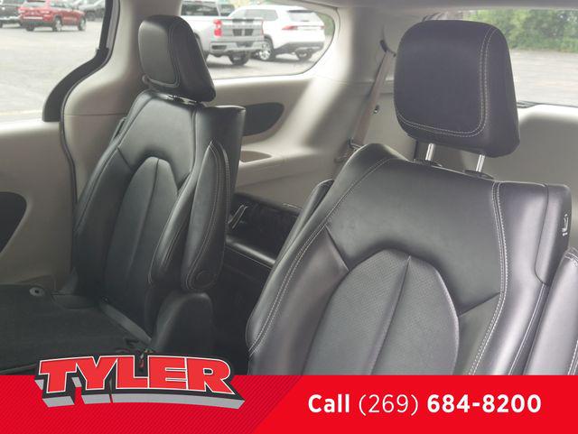 2023 Chrysler Pacifica Hybrid Touring L