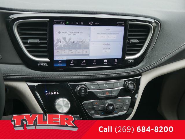 2023 Chrysler Pacifica Hybrid Touring L