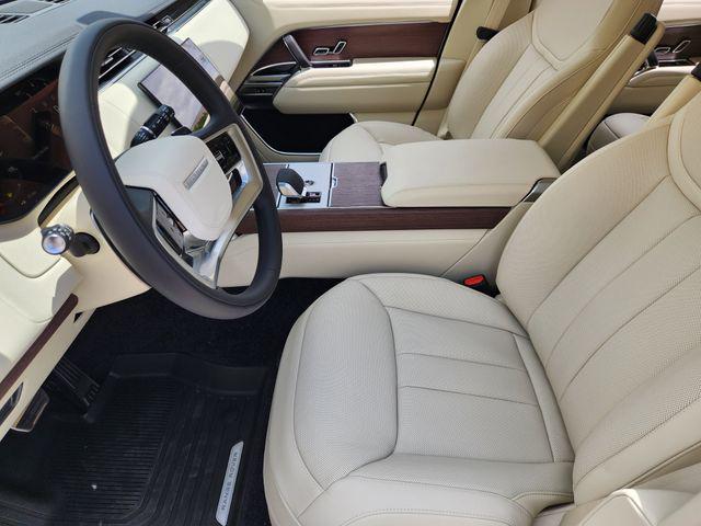 2026 Land Rover Range Rover P530 SE 7 Seat
