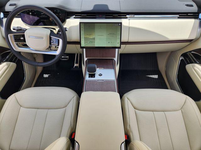 2026 Land Rover Range Rover P530 SE 7 Seat